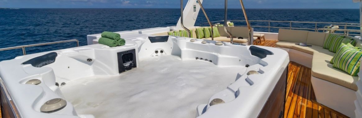 galapagos angel jacuzzi -