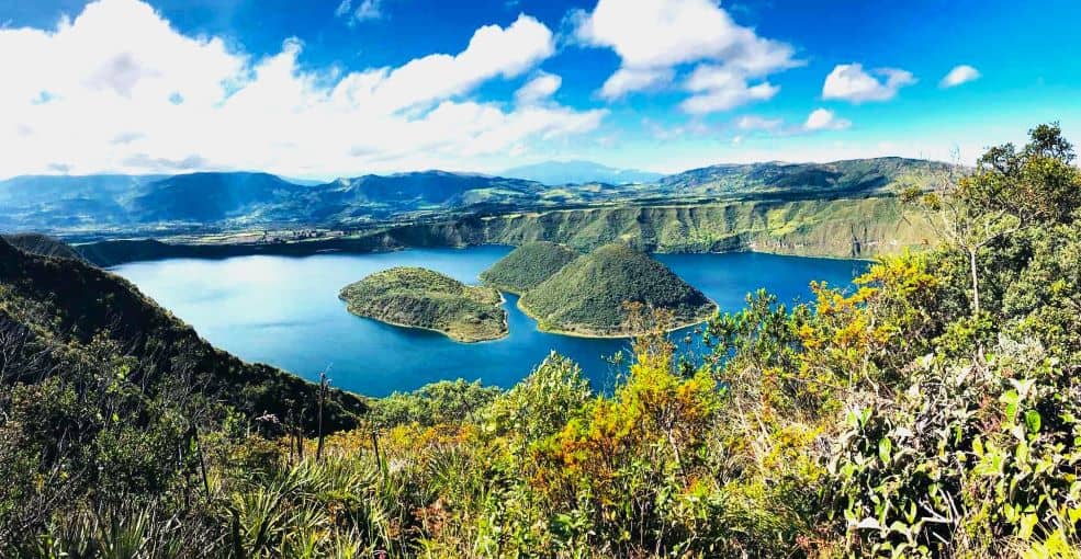 Cuicocha_lake